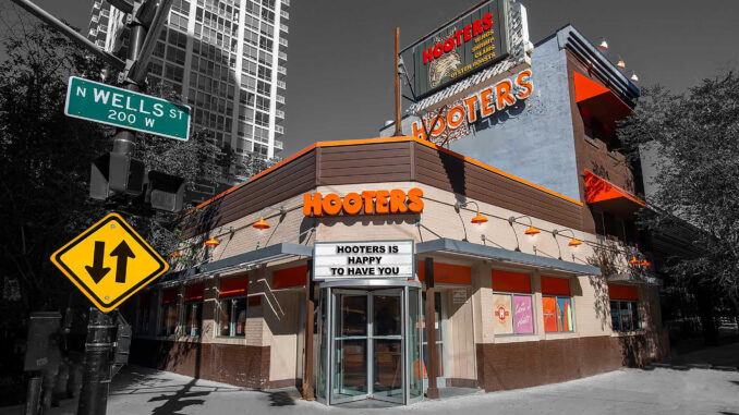 Hooters on Wells North Chicago